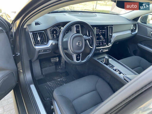 Сірий Вольво V60 Cross Country, об'ємом двигуна 2 л та пробігом 273 тис. км за 29950 $, фото 3 на Automoto.ua