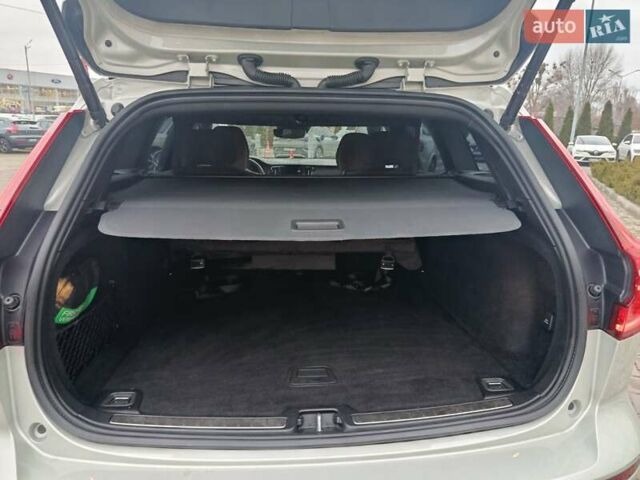 Серый Вольво V60 Cross Country, объемом двигателя 1.97 л и пробегом 98 тыс. км за 34900 $, фото 21 на Automoto.ua