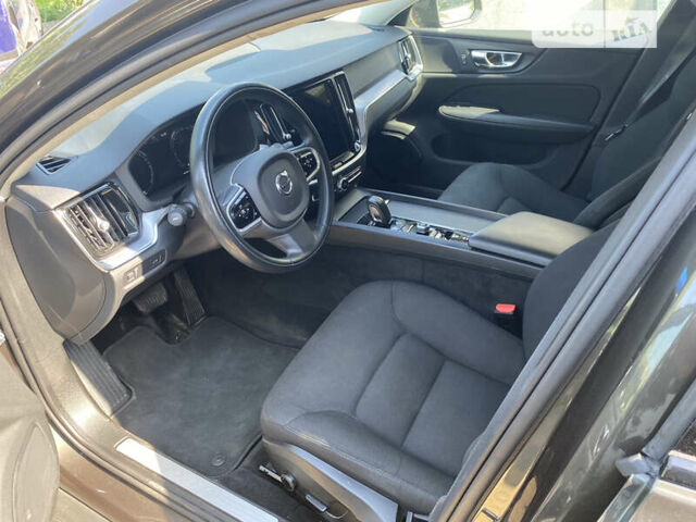 Сірий Вольво V60 Cross Country, об'ємом двигуна 2 л та пробігом 273 тис. км за 29950 $, фото 69 на Automoto.ua