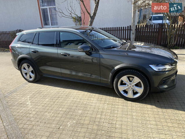 Сірий Вольво V60 Cross Country, об'ємом двигуна 2 л та пробігом 273 тис. км за 29950 $, фото 12 на Automoto.ua