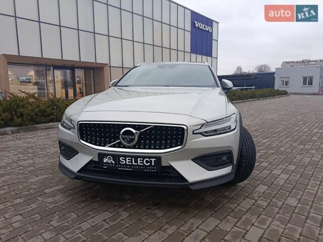 Серый Вольво V60 Cross Country, объемом двигателя 1.97 л и пробегом 98 тыс. км за 34900 $, фото 3 на Automoto.ua