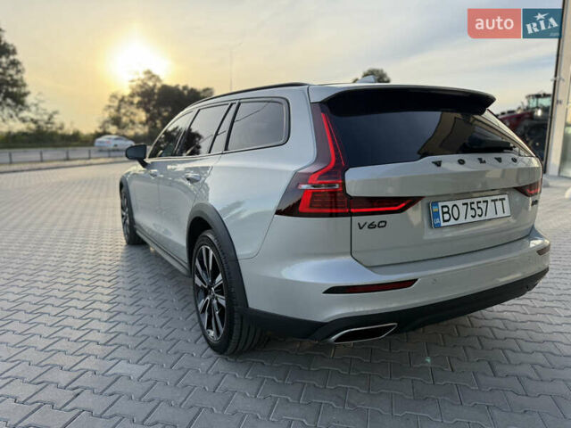 Серый Вольво V60 Cross Country, объемом двигателя 1.97 л и пробегом 137 тыс. км за 37400 $, фото 8 на Automoto.ua
