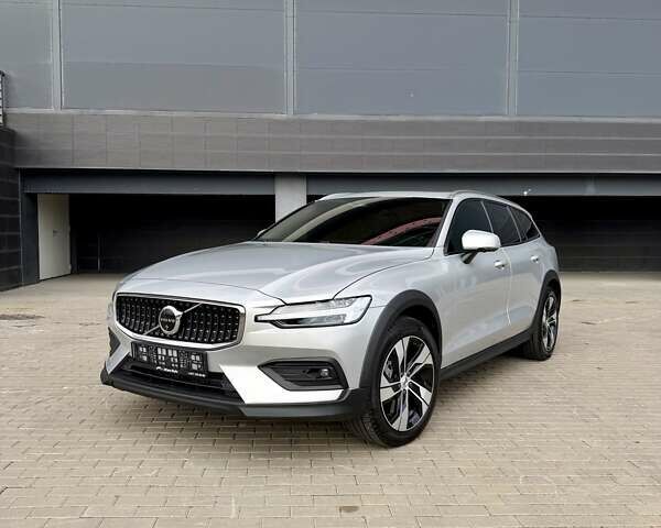 Сірий Вольво V60 Cross Country, об'ємом двигуна 1.97 л та пробігом 12 тис. км за 39900 $, фото 14 на Automoto.ua