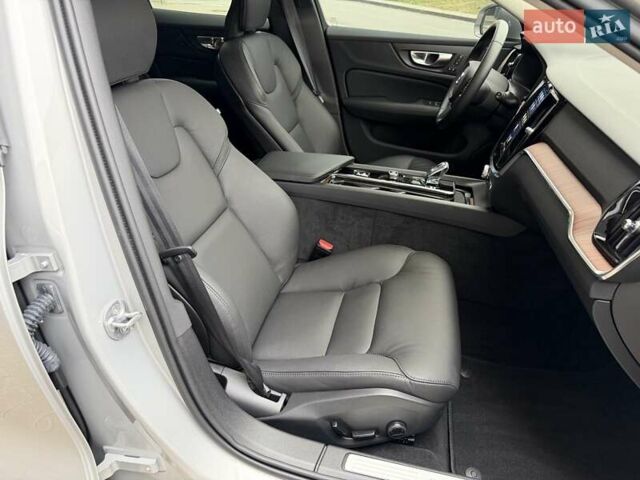 Сірий Вольво V60 Cross Country, об'ємом двигуна 1.97 л та пробігом 12 тис. км за 39900 $, фото 56 на Automoto.ua