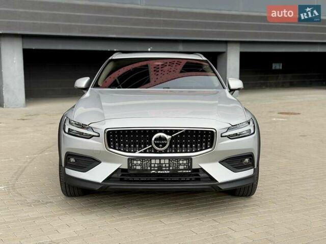 Сірий Вольво V60 Cross Country, об'ємом двигуна 1.97 л та пробігом 12 тис. км за 39900 $, фото 22 на Automoto.ua