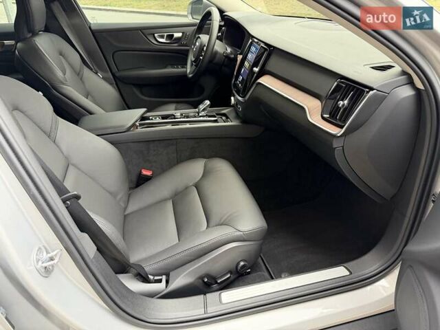 Сірий Вольво V60 Cross Country, об'ємом двигуна 1.97 л та пробігом 12 тис. км за 39900 $, фото 57 на Automoto.ua