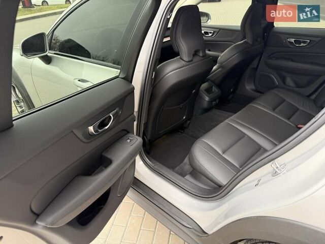 Сірий Вольво V60 Cross Country, об'ємом двигуна 1.97 л та пробігом 12 тис. км за 39900 $, фото 50 на Automoto.ua