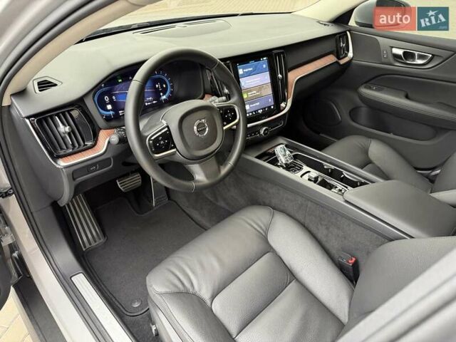Сірий Вольво V60 Cross Country, об'ємом двигуна 1.97 л та пробігом 12 тис. км за 39900 $, фото 42 на Automoto.ua