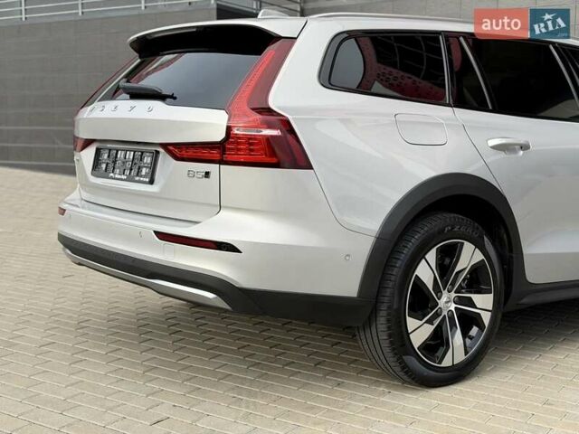 Сірий Вольво V60 Cross Country, об'ємом двигуна 1.97 л та пробігом 12 тис. км за 39900 $, фото 29 на Automoto.ua