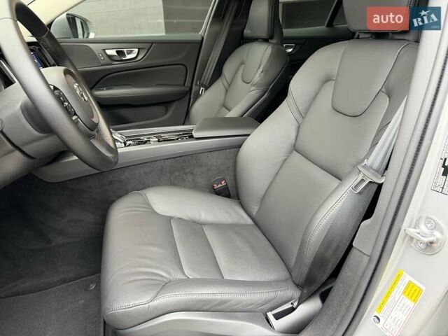 Сірий Вольво V60 Cross Country, об'ємом двигуна 1.97 л та пробігом 12 тис. км за 39900 $, фото 38 на Automoto.ua
