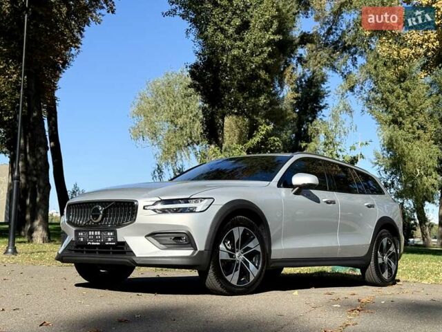Серый Вольво V60 Cross Country, объемом двигателя 1.97 л и пробегом 11 тыс. км за 43500 $, фото 24 на Automoto.ua