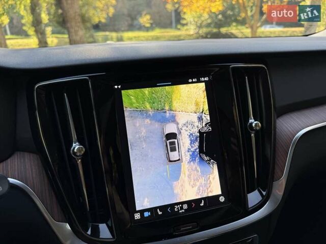 Серый Вольво V60 Cross Country, объемом двигателя 1.97 л и пробегом 11 тыс. км за 43500 $, фото 64 на Automoto.ua