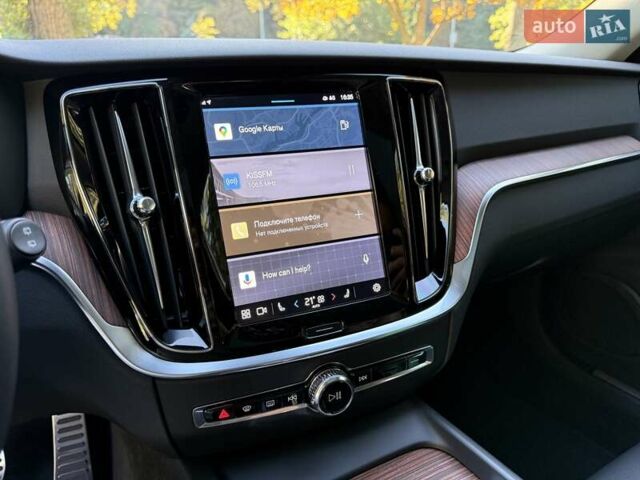 Серый Вольво V60 Cross Country, объемом двигателя 1.97 л и пробегом 11 тыс. км за 43500 $, фото 60 на Automoto.ua