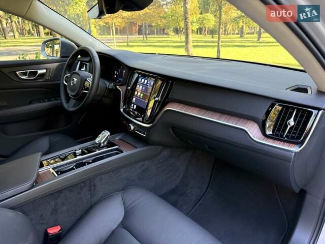 Серый Вольво V60 Cross Country, объемом двигателя 1.97 л и пробегом 11 тыс. км за 43500 $, фото 77 на Automoto.ua