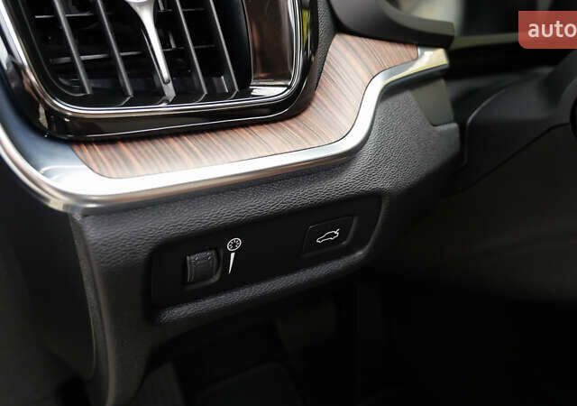 Синий Вольво V60 Cross Country, объемом двигателя 1.97 л и пробегом 190 тыс. км за 32800 $, фото 38 на Automoto.ua