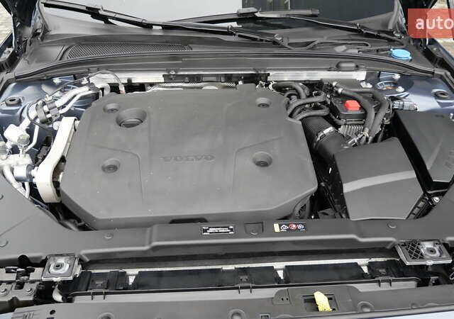 Синий Вольво V60 Cross Country, объемом двигателя 1.97 л и пробегом 190 тыс. км за 32800 $, фото 74 на Automoto.ua