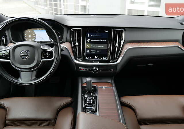 Синий Вольво V60 Cross Country, объемом двигателя 1.97 л и пробегом 190 тыс. км за 32800 $, фото 32 на Automoto.ua