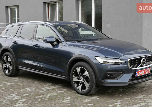 Синий Вольво V60 Cross Country, объемом двигателя 1.97 л и пробегом 190 тыс. км за 32800 $, фото 11 на Automoto.ua