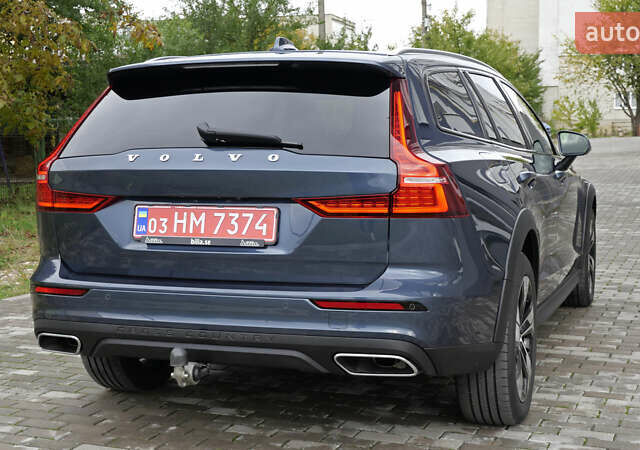 Синий Вольво V60 Cross Country, объемом двигателя 1.97 л и пробегом 190 тыс. км за 32800 $, фото 20 на Automoto.ua