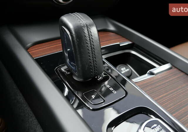 Синий Вольво V60 Cross Country, объемом двигателя 1.97 л и пробегом 190 тыс. км за 32800 $, фото 42 на Automoto.ua