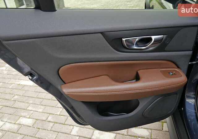 Синий Вольво V60 Cross Country, объемом двигателя 1.97 л и пробегом 190 тыс. км за 32800 $, фото 60 на Automoto.ua