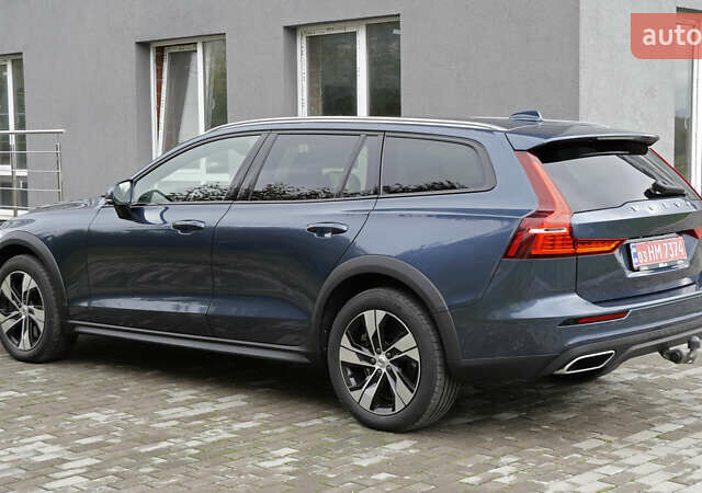 Синий Вольво V60 Cross Country, объемом двигателя 1.97 л и пробегом 190 тыс. км за 32800 $, фото 17 на Automoto.ua
