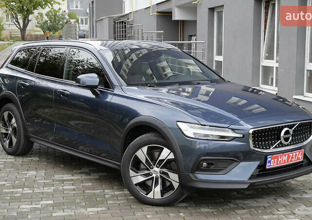 Синий Вольво V60 Cross Country, объемом двигателя 1.97 л и пробегом 190 тыс. км за 32800 $, фото 10 на Automoto.ua