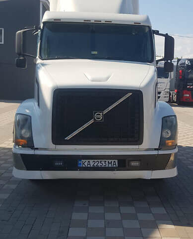 Вольво VNL 630, объемом двигателя 0 л и пробегом 980 тыс. км за 13600 $, фото 1 на Automoto.ua