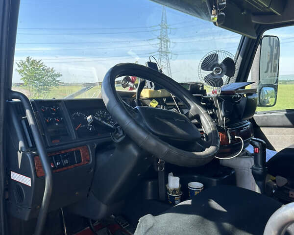 Вольво VNL 660, объемом двигателя 0 л и пробегом 785 тыс. км за 7500 $, фото 6 на Automoto.ua