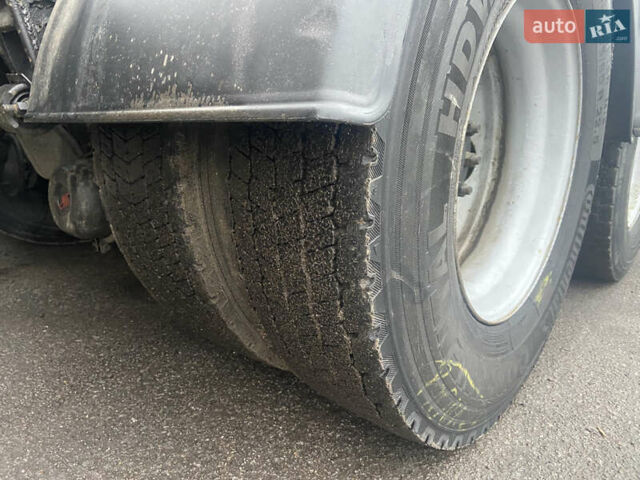 Желтый Вольво VNL 660, объемом двигателя 12.1 л и пробегом 1000 тыс. км за 25500 $, фото 16 на Automoto.ua