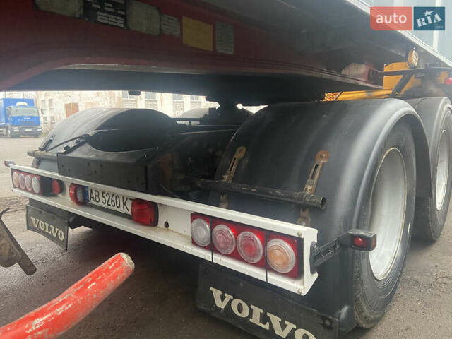 Желтый Вольво VNL 660, объемом двигателя 12.1 л и пробегом 1000 тыс. км за 25500 $, фото 4 на Automoto.ua