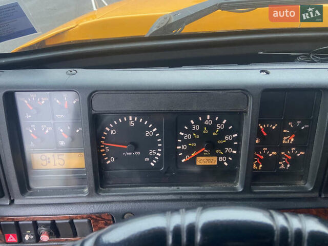 Желтый Вольво VNL 660, объемом двигателя 12.1 л и пробегом 1000 тыс. км за 25500 $, фото 41 на Automoto.ua