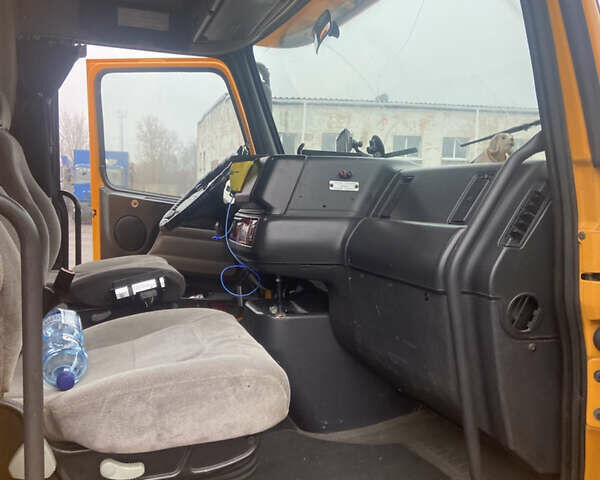 Желтый Вольво VNL 660, объемом двигателя 12.1 л и пробегом 1000 тыс. км за 25500 $, фото 42 на Automoto.ua