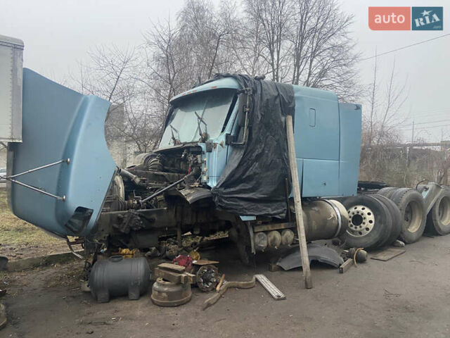 Желтый Вольво VNL 660, объемом двигателя 12.1 л и пробегом 1000 тыс. км за 25500 $, фото 48 на Automoto.ua