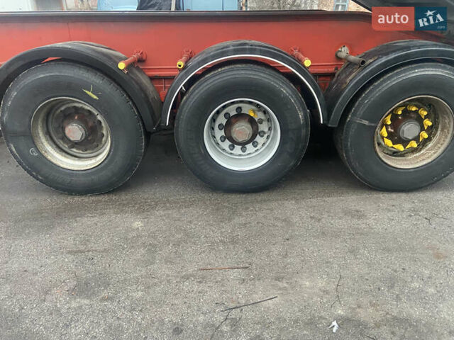 Желтый Вольво VNL 660, объемом двигателя 12.1 л и пробегом 1000 тыс. км за 25500 $, фото 14 на Automoto.ua