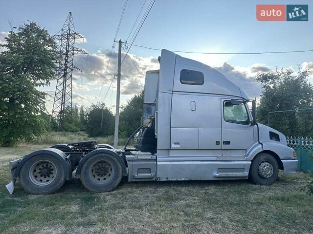 Сірий Вольво VNL 660, об'ємом двигуна 12.7 л та пробігом 940 тис. км за 17000 $, фото 4 на Automoto.ua