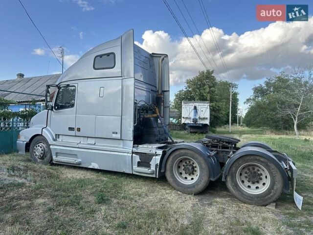 Сірий Вольво VNL 660, об'ємом двигуна 12.7 л та пробігом 940 тис. км за 17000 $, фото 6 на Automoto.ua