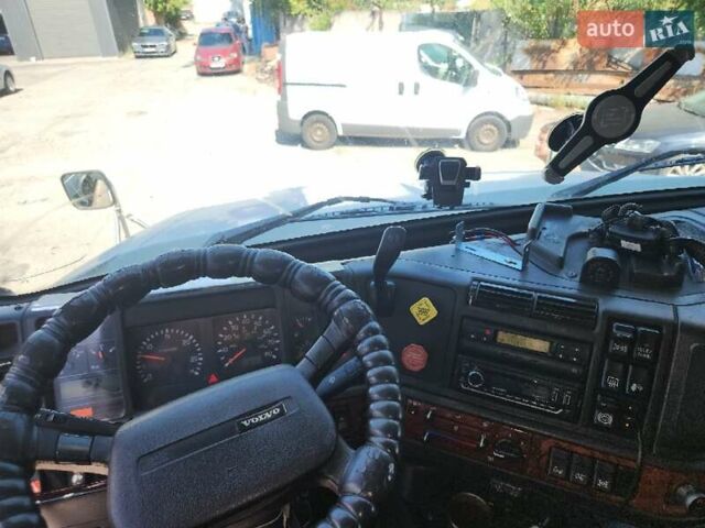 Белый Вольво VNL 670, объемом двигателя 12.13 л и пробегом 710 тыс. км за 10000 $, фото 11 на Automoto.ua