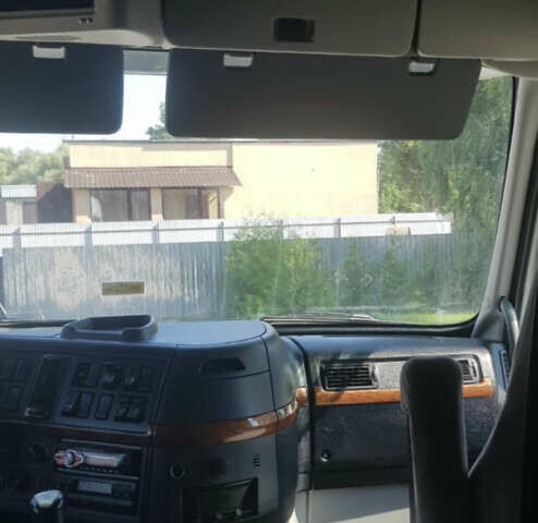 Білий Вольво VNL 670, об'ємом двигуна 12 л та пробігом 988 тис. км за 13400 $, фото 3 на Automoto.ua