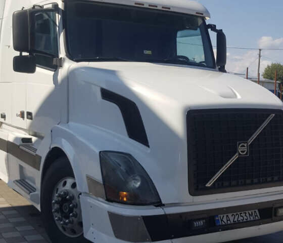 Білий Вольво VNL 670, об'ємом двигуна 12 л та пробігом 988 тис. км за 13400 $, фото 8 на Automoto.ua