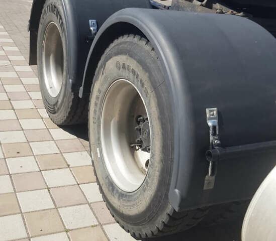 Білий Вольво VNL 670, об'ємом двигуна 12 л та пробігом 988 тис. км за 13400 $, фото 10 на Automoto.ua