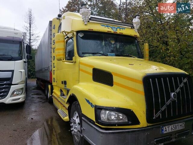 Желтый Вольво VNL 670, объемом двигателя 12 л и пробегом 2 тыс. км за 10000 $, фото 1 на Automoto.ua