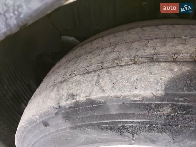 Желтый Вольво VNL 670, объемом двигателя 12 л и пробегом 2 тыс. км за 10000 $, фото 9 на Automoto.ua