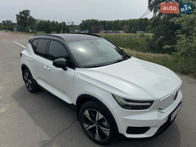 Белый Вольво XC40 Recharge, объемом двигателя 0 л и пробегом 29 тыс. км за 33000 $, фото 13 на Automoto.ua