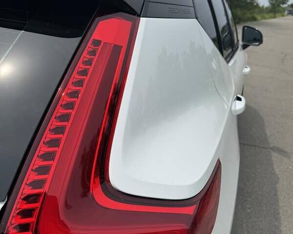 Белый Вольво XC40 Recharge, объемом двигателя 0 л и пробегом 29 тыс. км за 33000 $, фото 14 на Automoto.ua