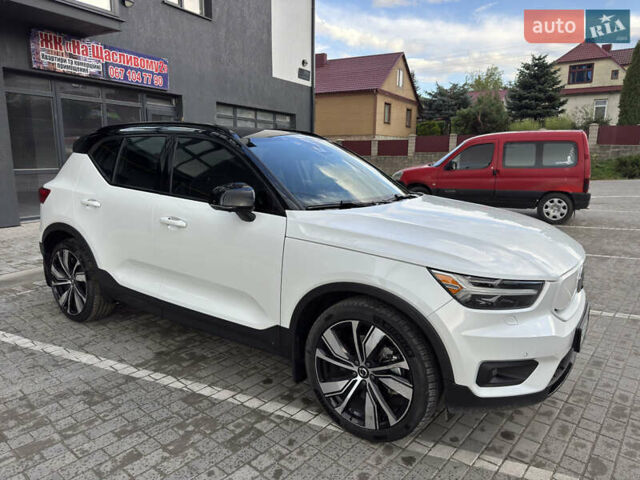Белый Вольво XC40 Recharge, объемом двигателя 0 л и пробегом 44 тыс. км за 24900 $, фото 16 на Automoto.ua
