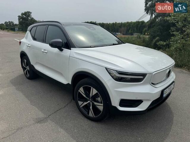 Белый Вольво XC40 Recharge, объемом двигателя 0 л и пробегом 29 тыс. км за 33000 $, фото 12 на Automoto.ua