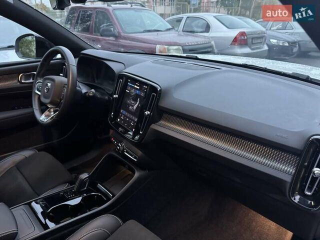 Білий Вольво XC40 Recharge, об'ємом двигуна 0 л та пробігом 22 тис. км за 26700 $, фото 11 на Automoto.ua