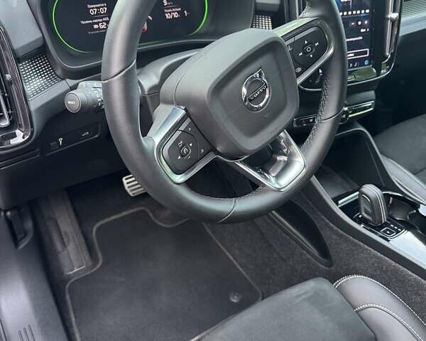 Белый Вольво XC40 Recharge, объемом двигателя 0 л и пробегом 29 тыс. км за 33000 $, фото 18 на Automoto.ua