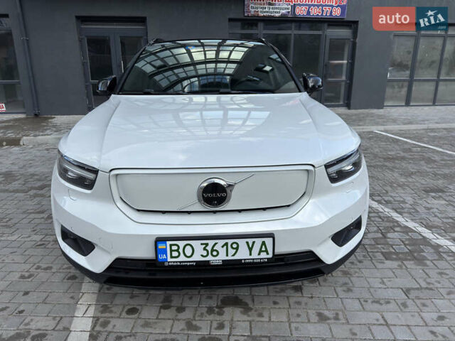 Белый Вольво XC40 Recharge, объемом двигателя 0 л и пробегом 44 тыс. км за 24900 $, фото 2 на Automoto.ua